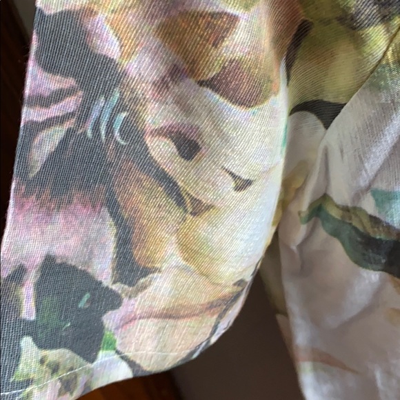 NWOT Floral Blouse - Picture 3 of 6